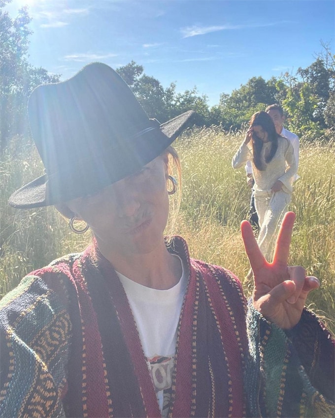 ​La boda campestre de Carlota Velasco y Óscar Castellanos, periodistas de Antena 3 