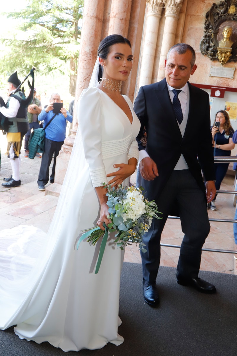 ​Cristina Gutiérrez elige un vestido sencillo de espalda al aire para su boda con Juancho García-Obregón 