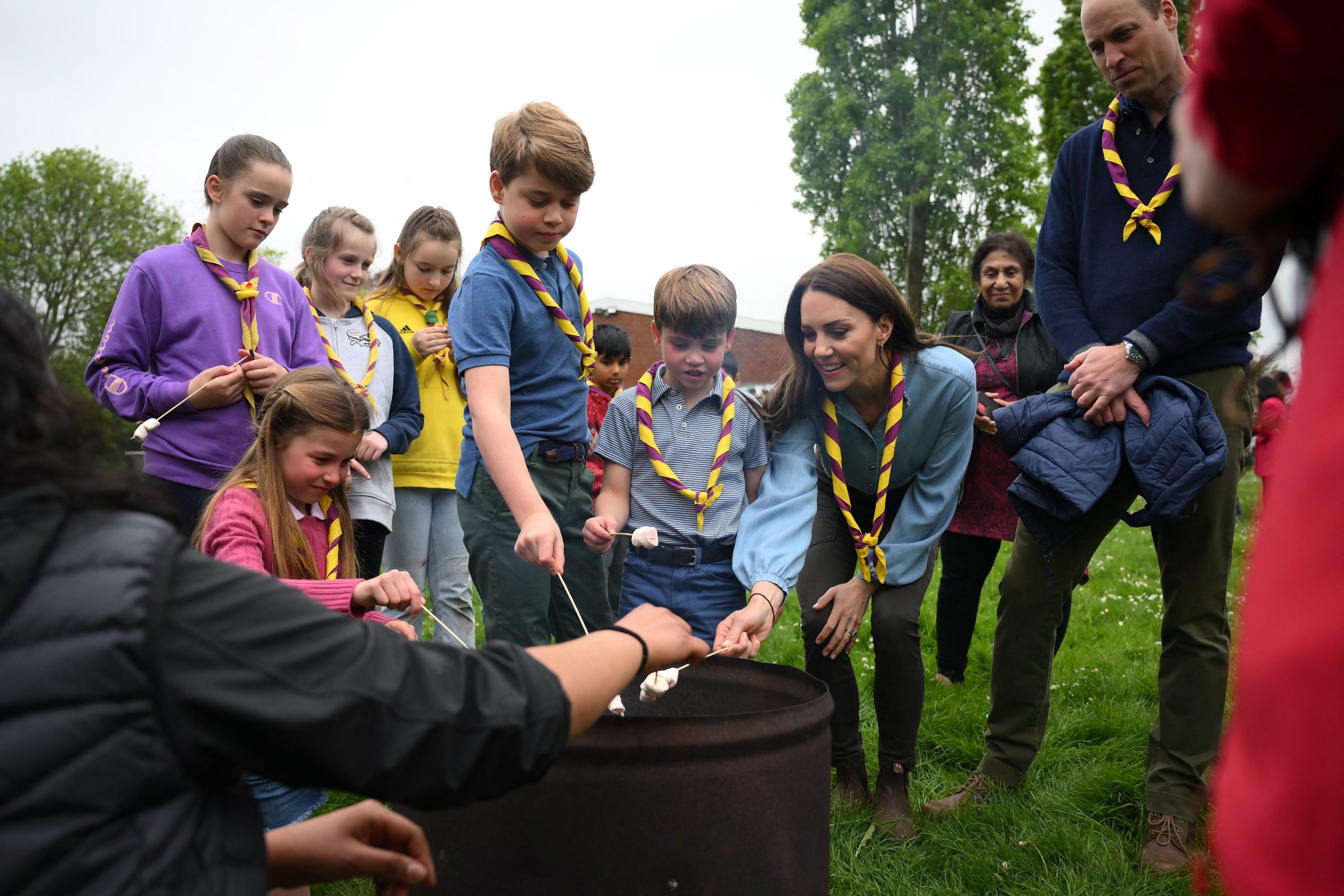 ​Guillermo y Kate Middleton disfrutan de un día en familia con George, Charlotte y Louis en un festival multiaventura 