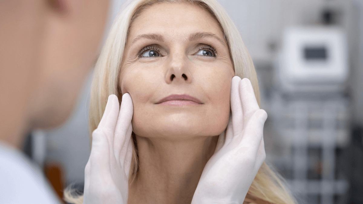 ¿Qué es un «lifting» facial y para qué sirve?