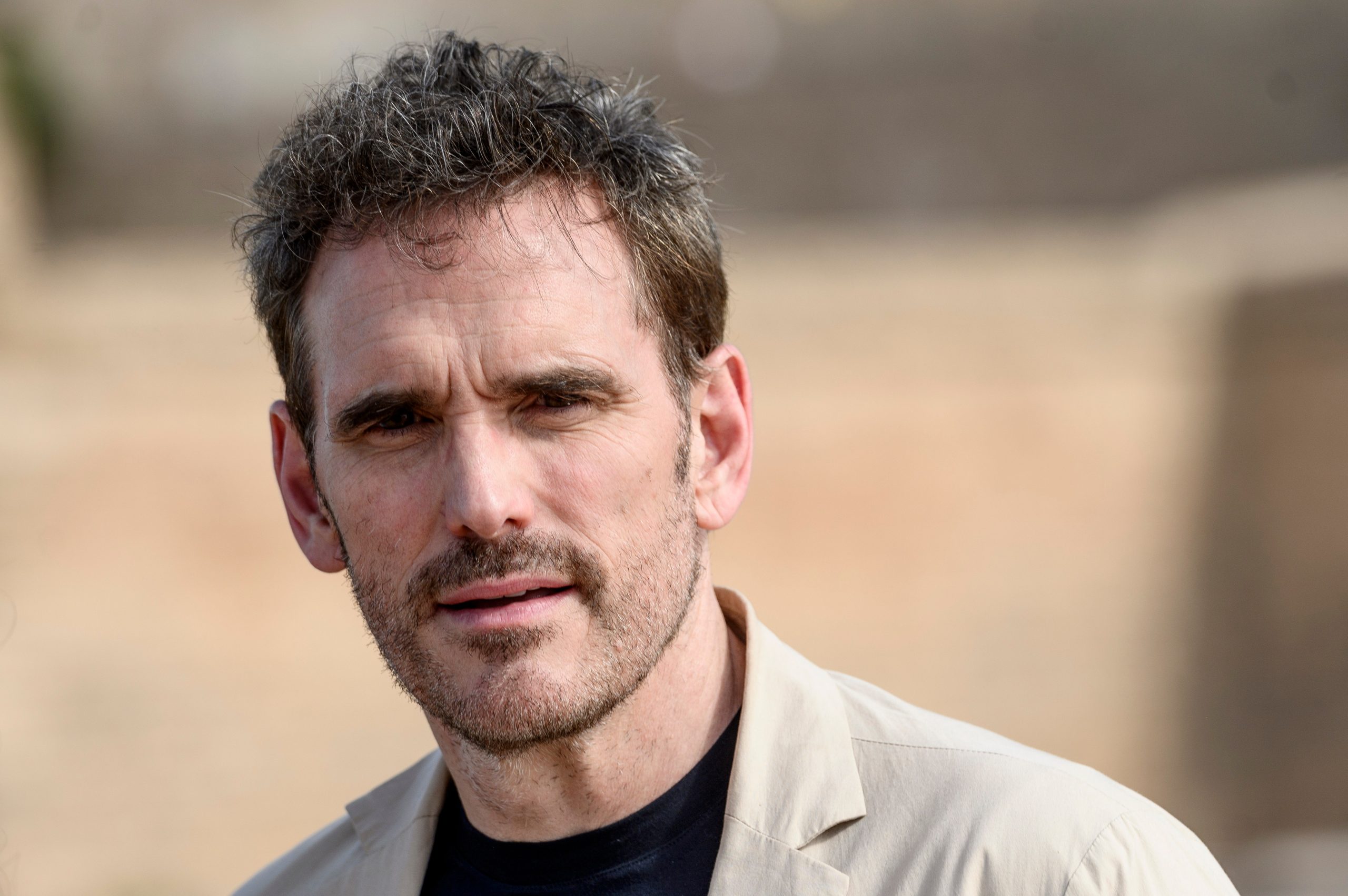 ​Qué ha sido de Matt Dillon, el icono de los 80 que protagoniza la nueva película de Fernando Trueba (gracias a una cena con Santiago Segura, Penélope Cruz y Tom Cruise) 