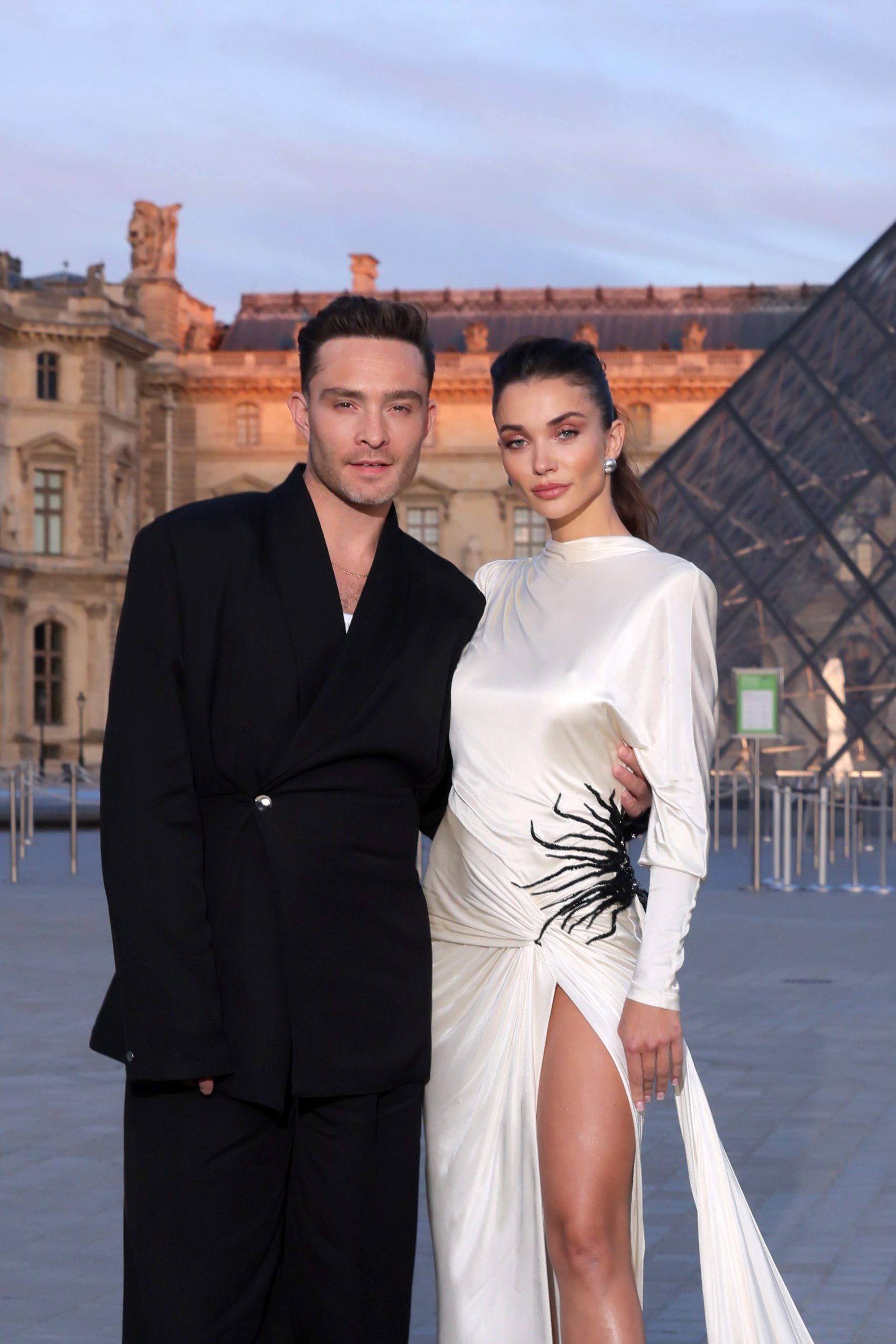 ​La boda amalfitana de Ed Westwick y Amy Jackson: cinco vestidos de novia, una fiesta de pizza, un crucero y un castillo 