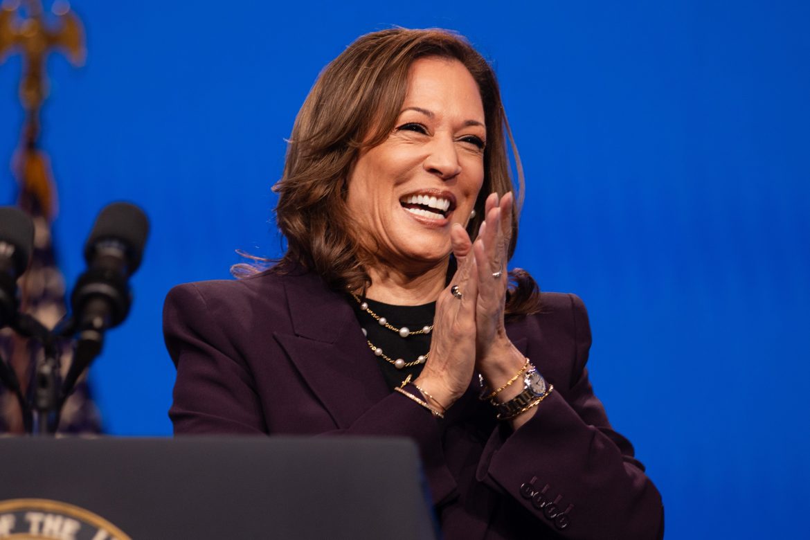 ​Así es el reloj de Cartier favorito de Kamala Harris (y que también conquistó a Kate Middleton) 