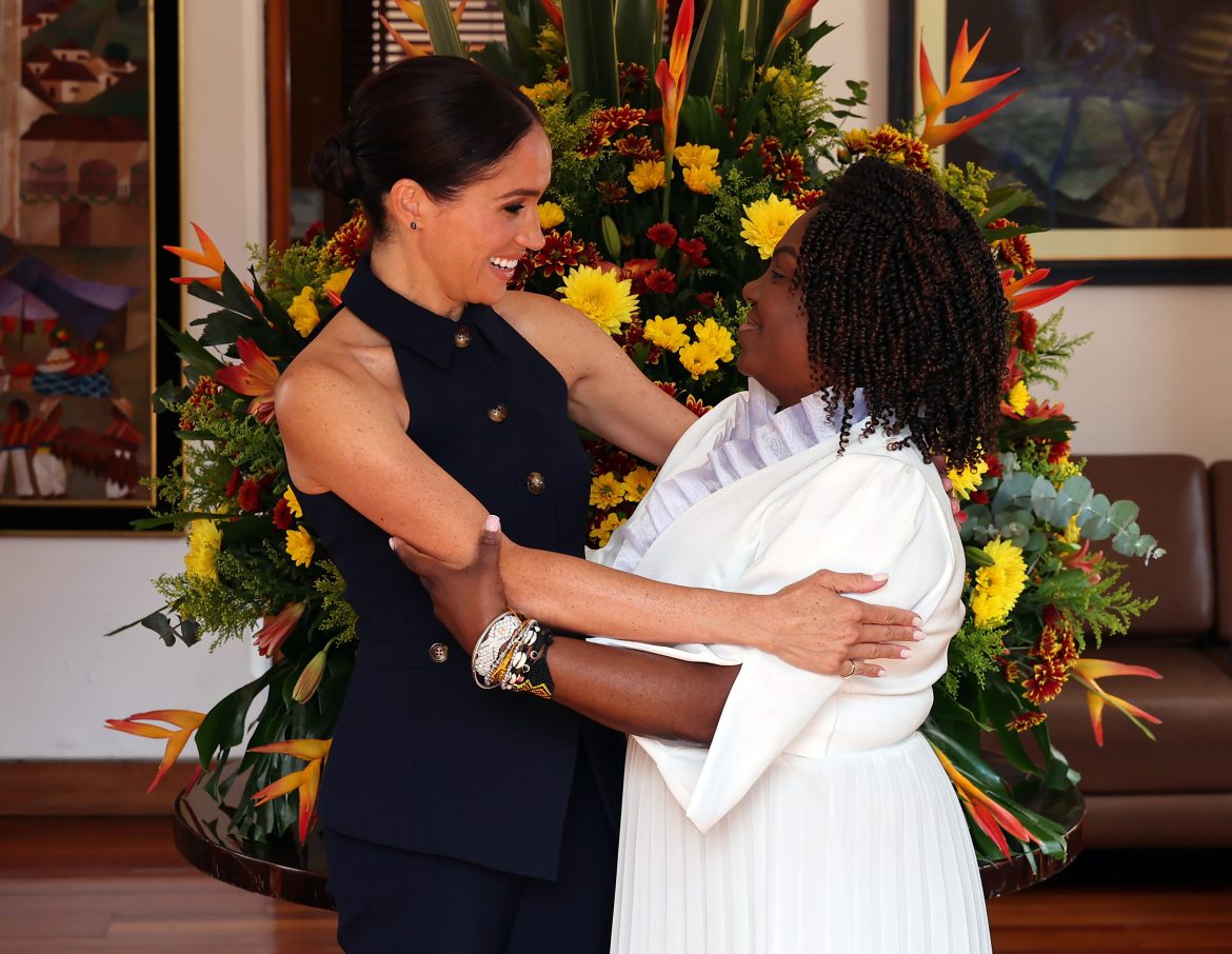 ​Meghan y Harry inician en Colombia una gira “casi royal” tras conmover a la vicepresidenta con su documental 