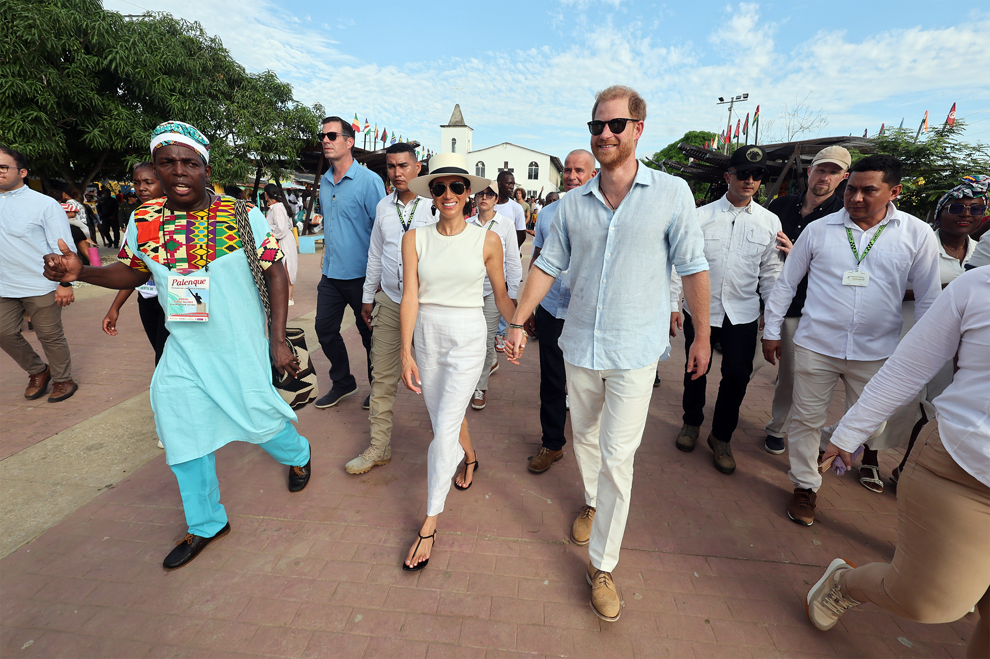 ​Todos los looks de Meghan Markle en su paso por Colombia 