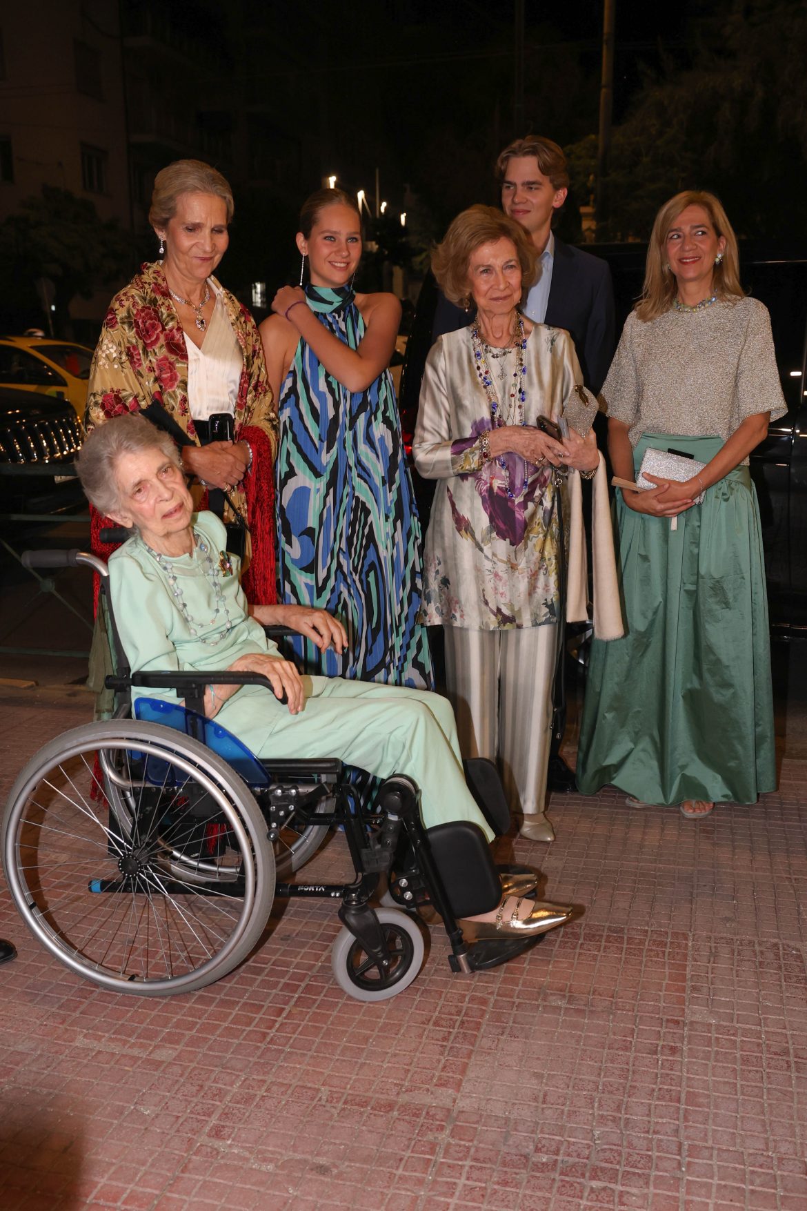 ​La preboda de Teodora de Grecia: de la reina Sofía, a Irene Urdangarin, la infanta Elena con mantón o Marie Chantal y Olympia de Grecia 