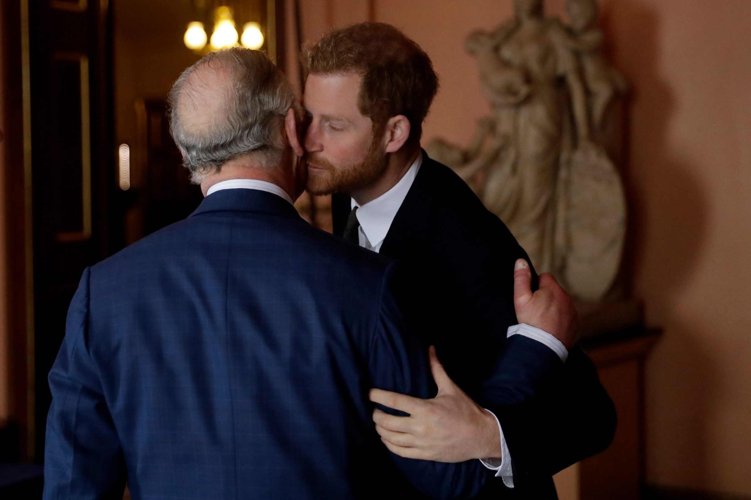 ​La familia real británica (Guillermo y Kate incluidos) felicita a Harry por su cumpleaños tras años de silencio 