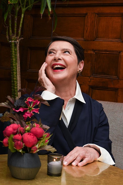 ​Isabella Rossellini: “Me situaron en los márgenes por ser extranjera, siempre era la gorda y la mayor. Tienes que vivir de tu ingenio y sentido del humor” 