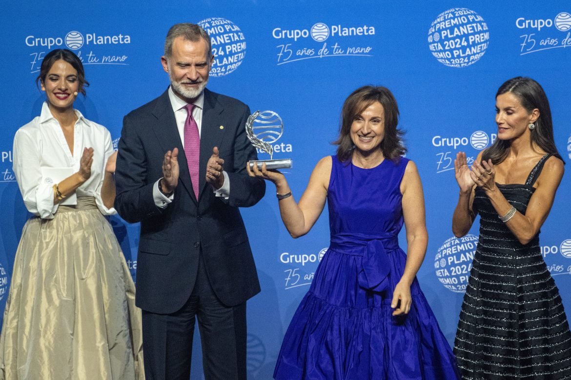 ​Ahora sí: Paloma Sánchez Garnica gana el Premio Planeta 2024 (tras ser finalista en 2021) con una novela de amor ambientada en la Guerra Fría 