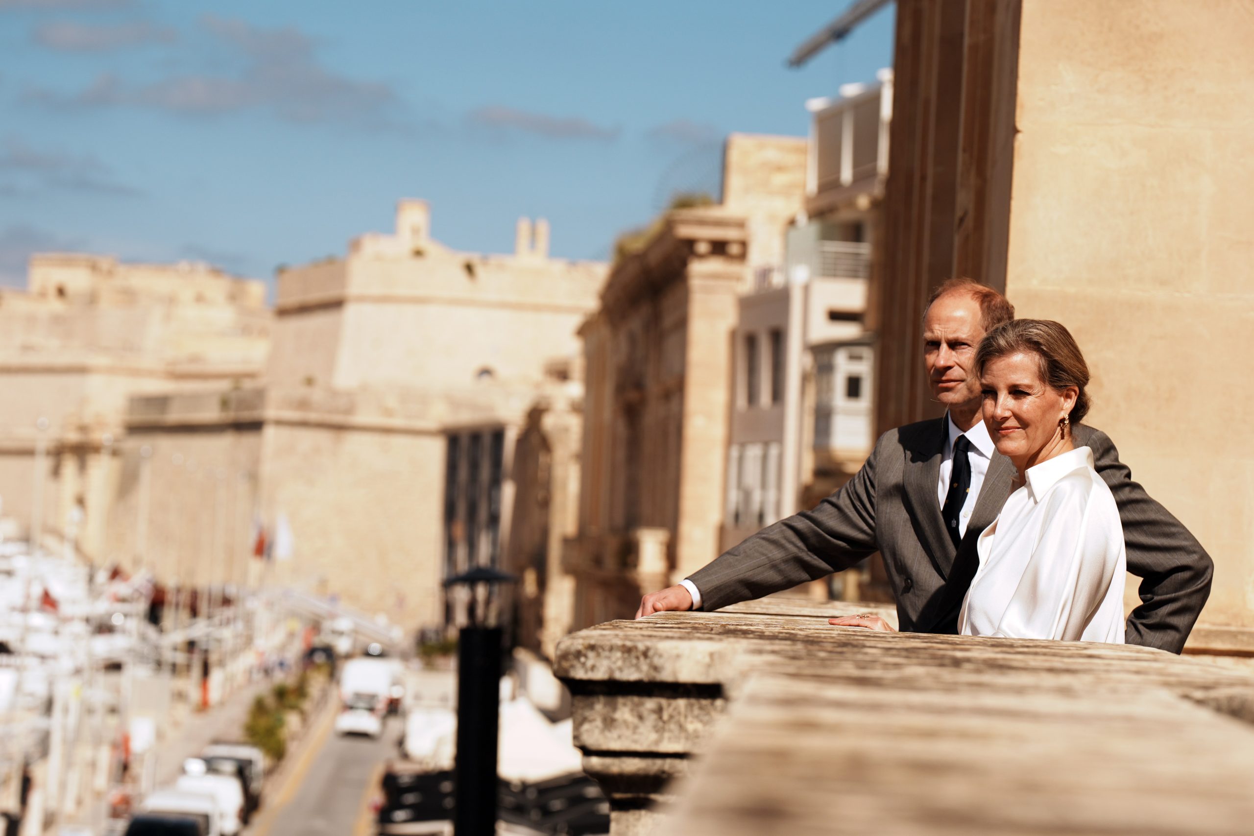 ​Eduardo y Sofía de Edimburgo vuelven a Malta tras los pasos de Isabel II y Felipe en recuerdo de una época feliz 