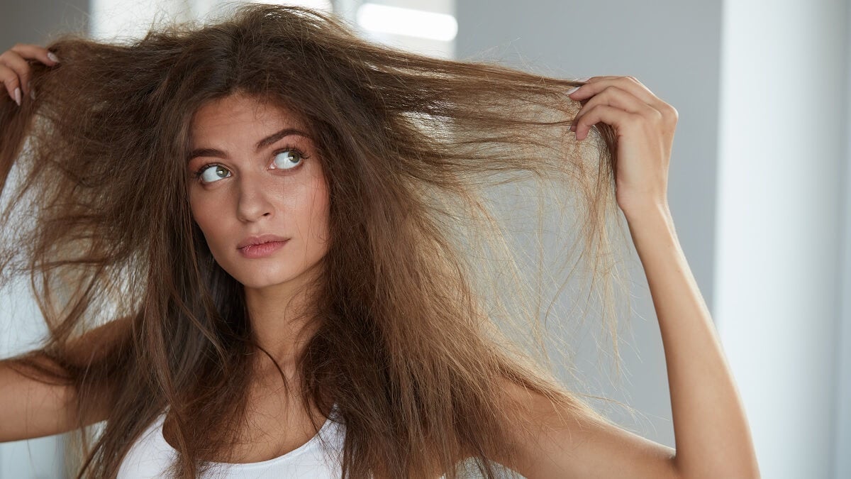 10 recomendaciones efectivas para reparar tu cabello dañado