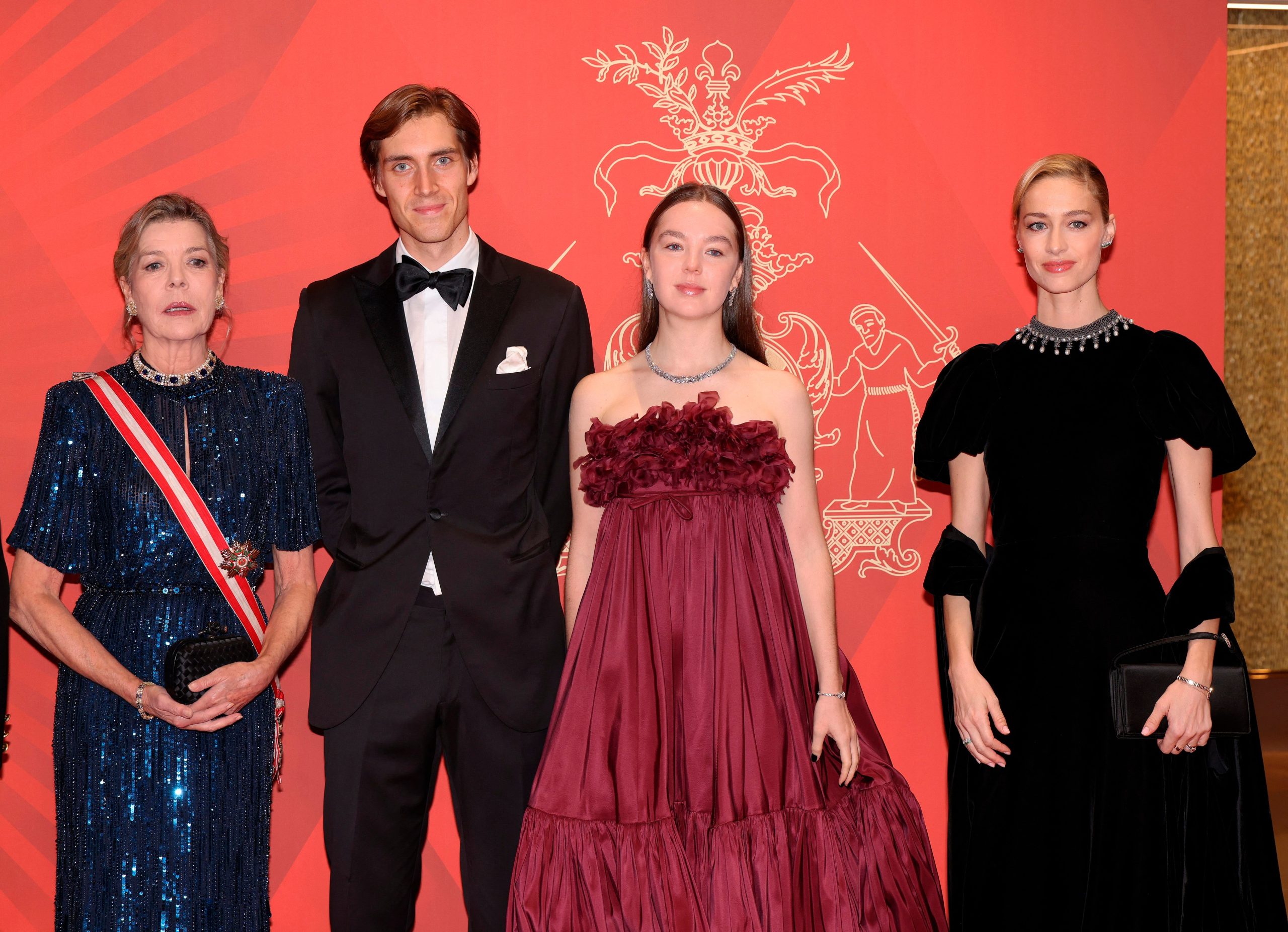 ​Las royals de Mónaco se visten de gala: de las lentejuelas de Carolina a la elegancia romántica de Beatrice Borromeo 