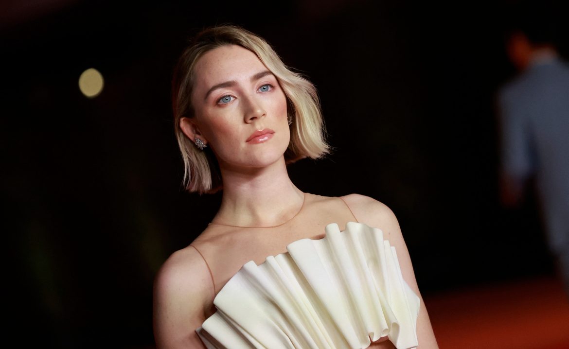 ​Saoirse Ronan: “Asistir el parto de un cordero es la experiencia más intensa que he tenido en toda mi vida” 