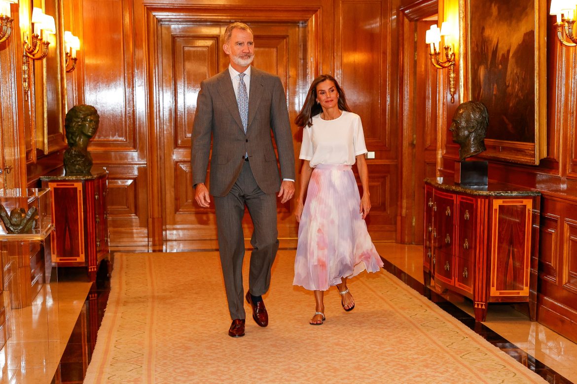 ​La agenda de Casa Real: el discurso de Letizia, su nueva cita periodística y los actos de Felipe antes de su viaje oficial a Italia 