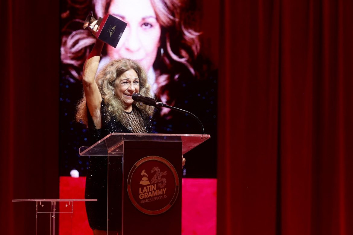 ​Lolita, Premio a la Excelencia de los Grammy Latino 2024 