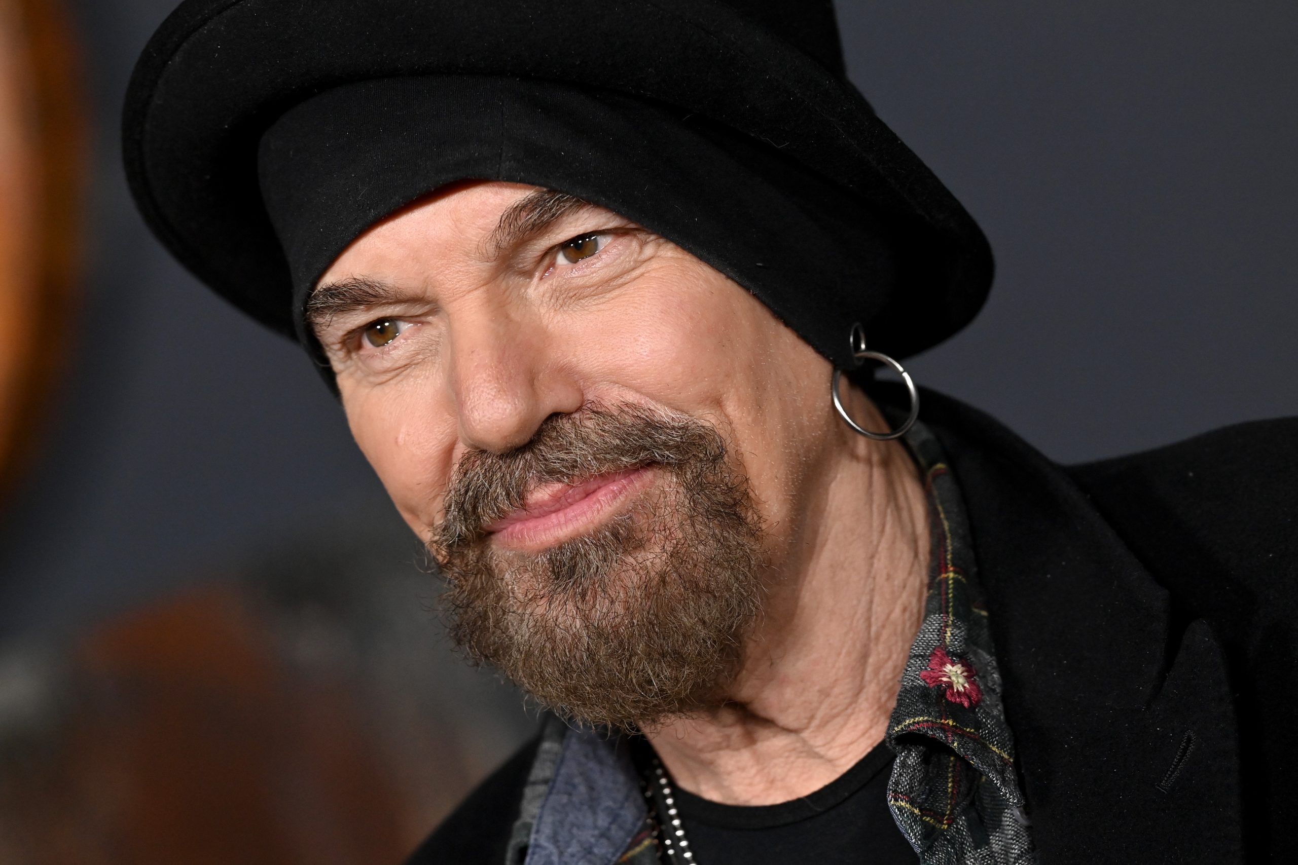 ​Billy Bob Thornton, siempre en los márgenes de Hollywood: más de 20 años de estabilidad y una hija junto a Connie Angland (tras cinco matrimonios fallidos) y nueva serie con Demi Moore y Jon Hamm 