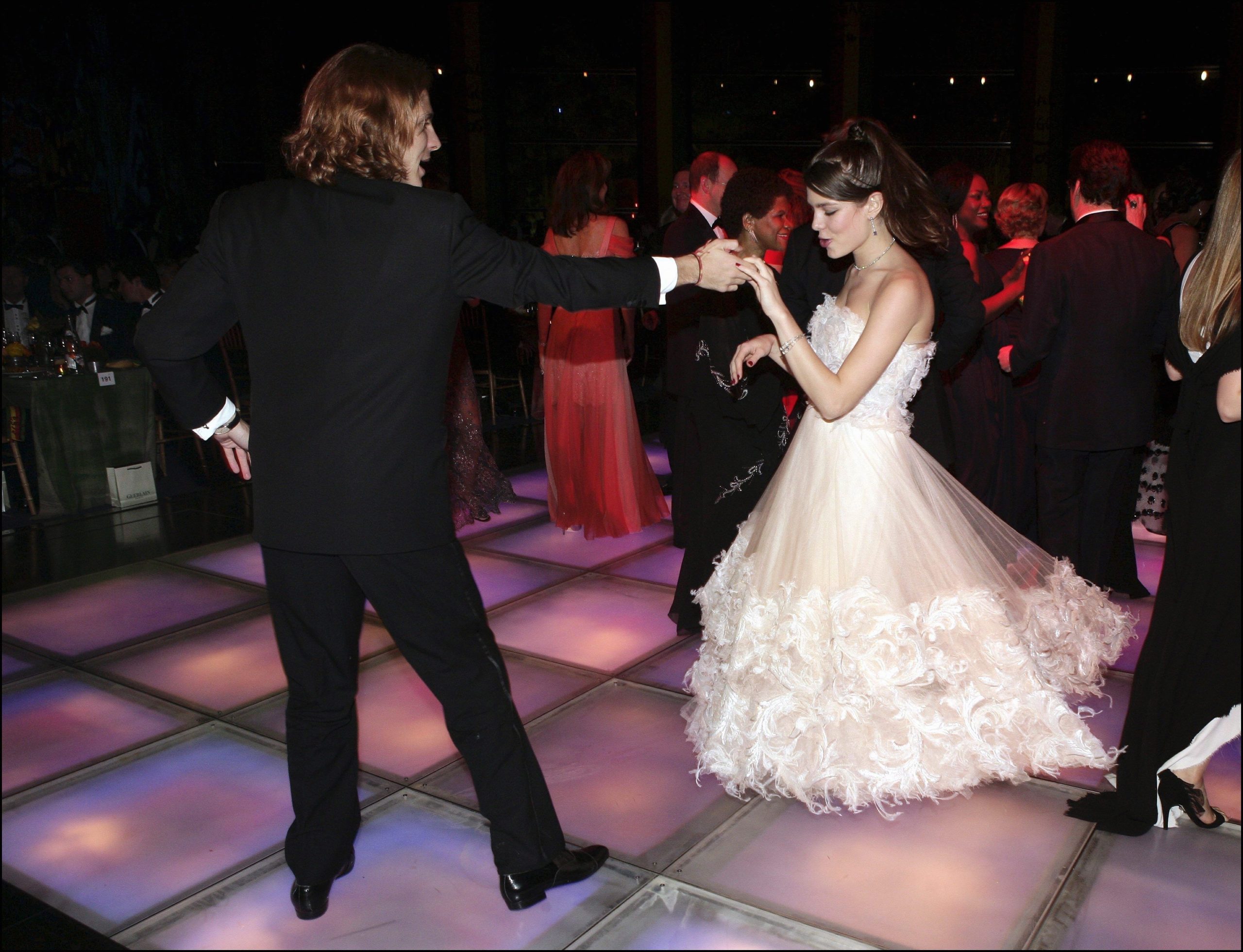 ​Charlotte Casiraghi y sus vestidos de gala: la mejor inspiración para la Nochevieja y otras fiestas de altos vuelos 