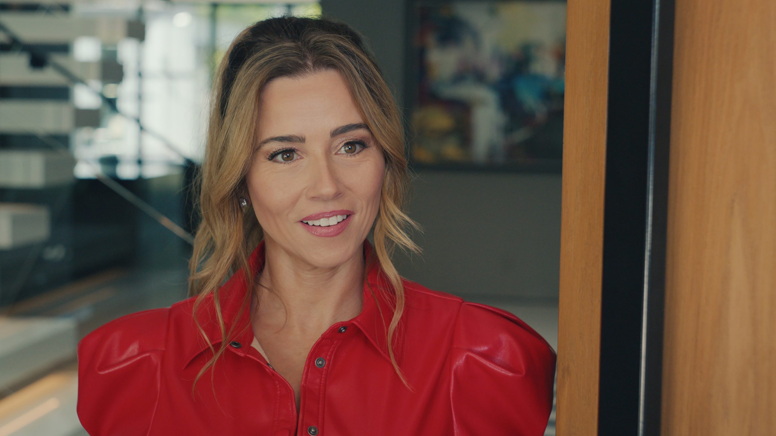 ​Linda Cardellini: "Lo más difícil de ser actriz es estar a merced de lo que hay ahí fuera, de quienquiera que te escoja y de que se vea o no lo que haces" 