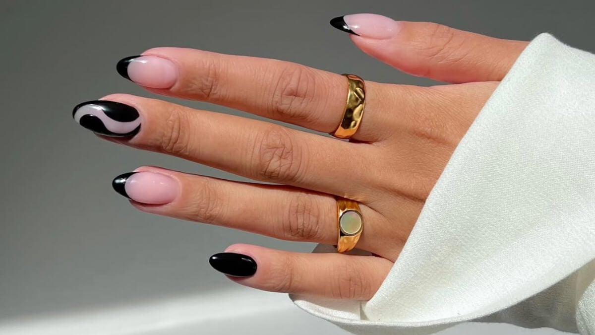 30 diseños de uñas negras elegantes y decoradas