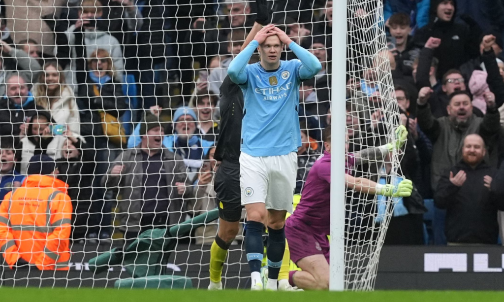 Manchester City no levanta cabeza