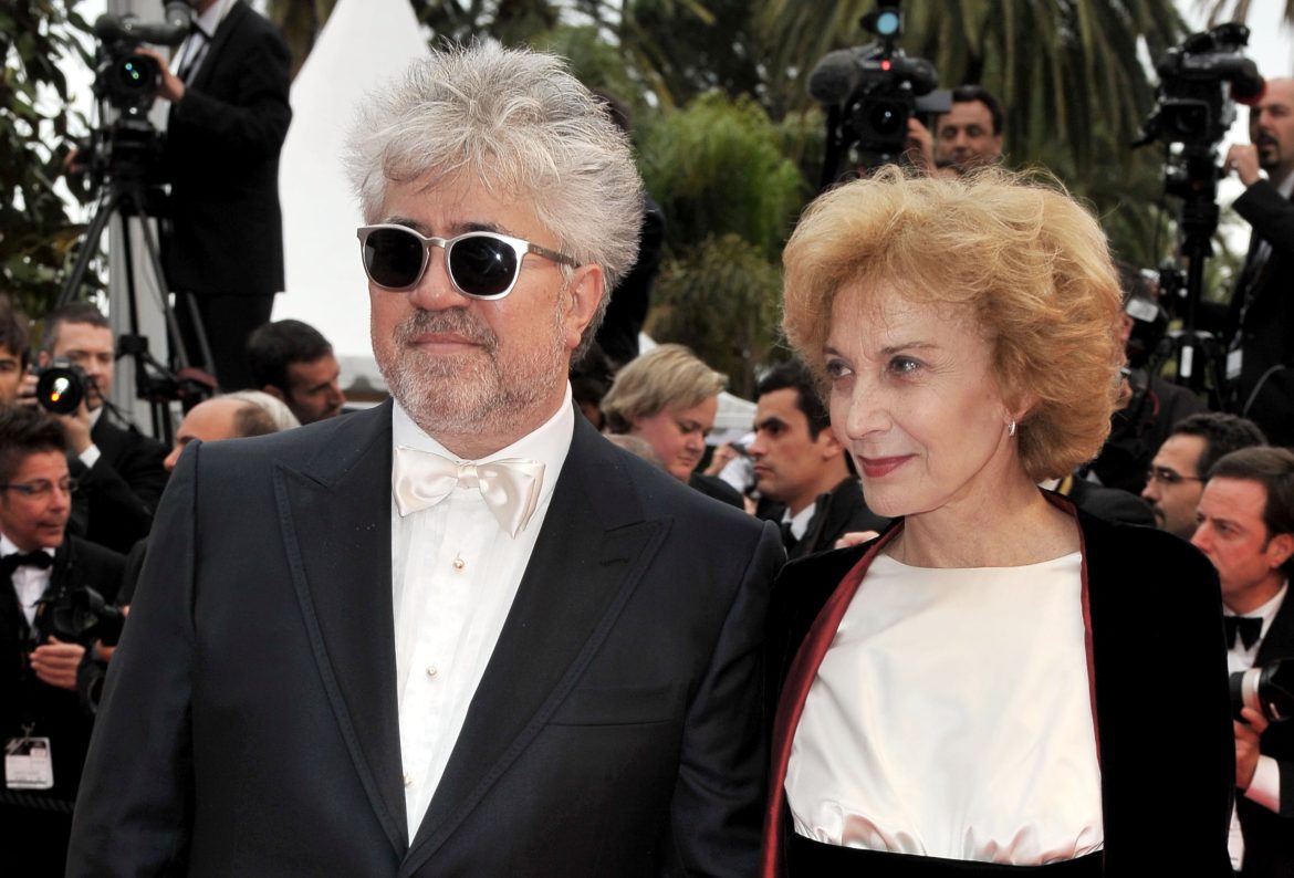 ​Pedro Almodóvar se sincera sobre la pérdida de Marisa Paredes: “Al abrir los ojos lo primero que he visto es su ausencia» 