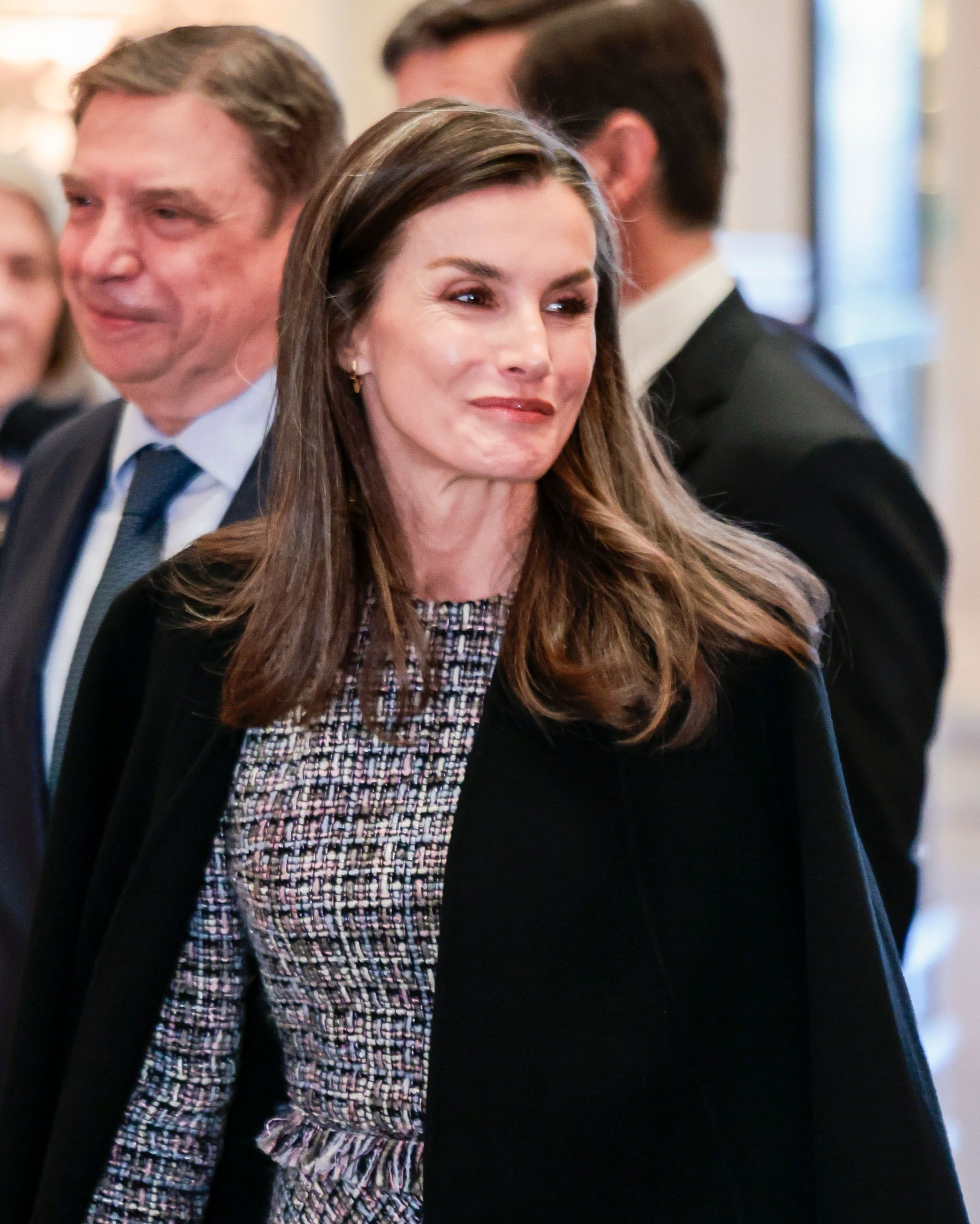 ​Letizia vuelve a la agenda real tras despedirse de Leonor, recuperando el vestido de tweed que llevó en los Premios Miguel de Cervantes del año pasado 