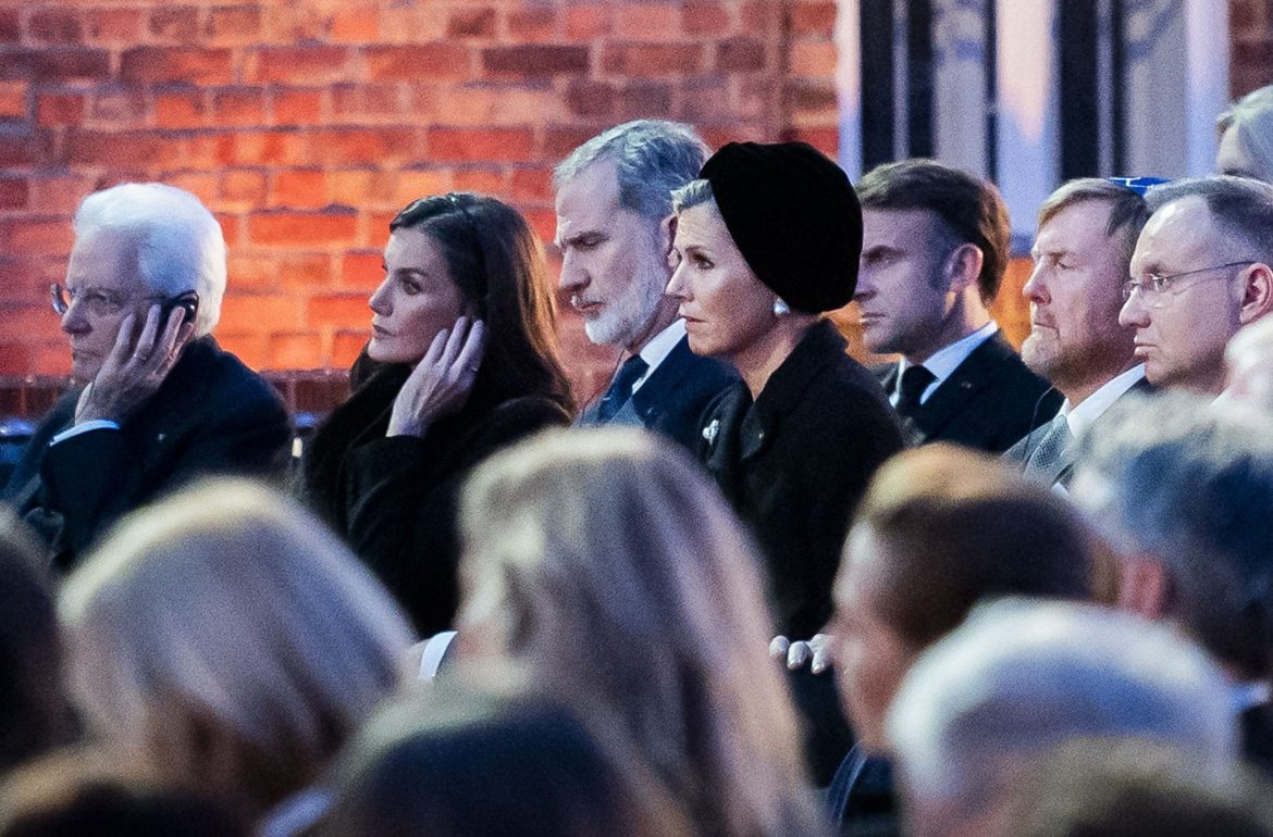 ​Felipe y Letizia, Guillermo y Máxima con Amalia, Carlos III… La realeza europea se reúne en el 80º aniversario de la liberación de Auschwitz 