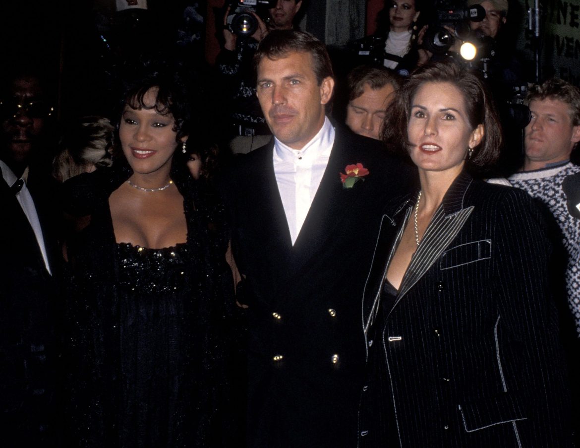 ​Kevin Costner recuerda a Whitney Houston 13 años después de su muerte: “Se nos fue una luz cuando te perdimos” 