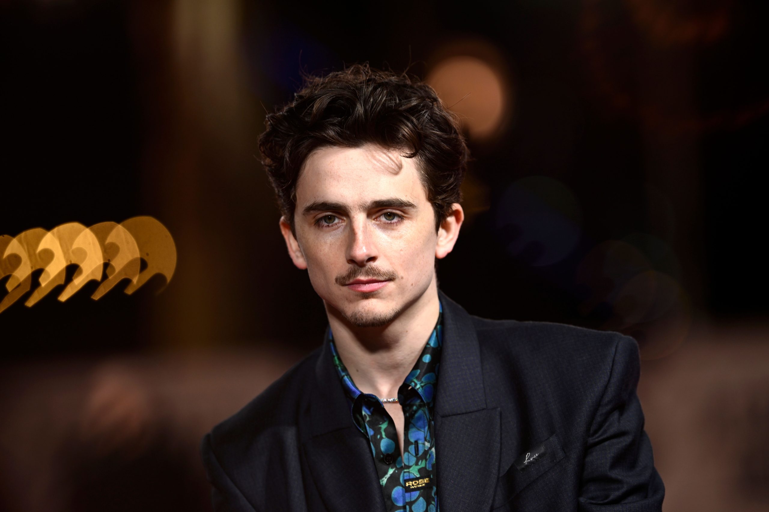 ​Los récords de Timothée Chalamet: el que ha igualado a James Dean y Marlon Brando, el que le ha quitado a John Travolta y el que le puede arrebatar a Adrien Brody en los Oscar 