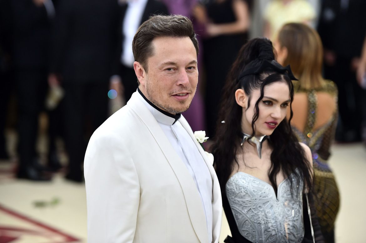 ​Grimes sobre Elon Musk: “Es absurdo que alguien pueda ser atacado por algo que haya hecho su ex» 