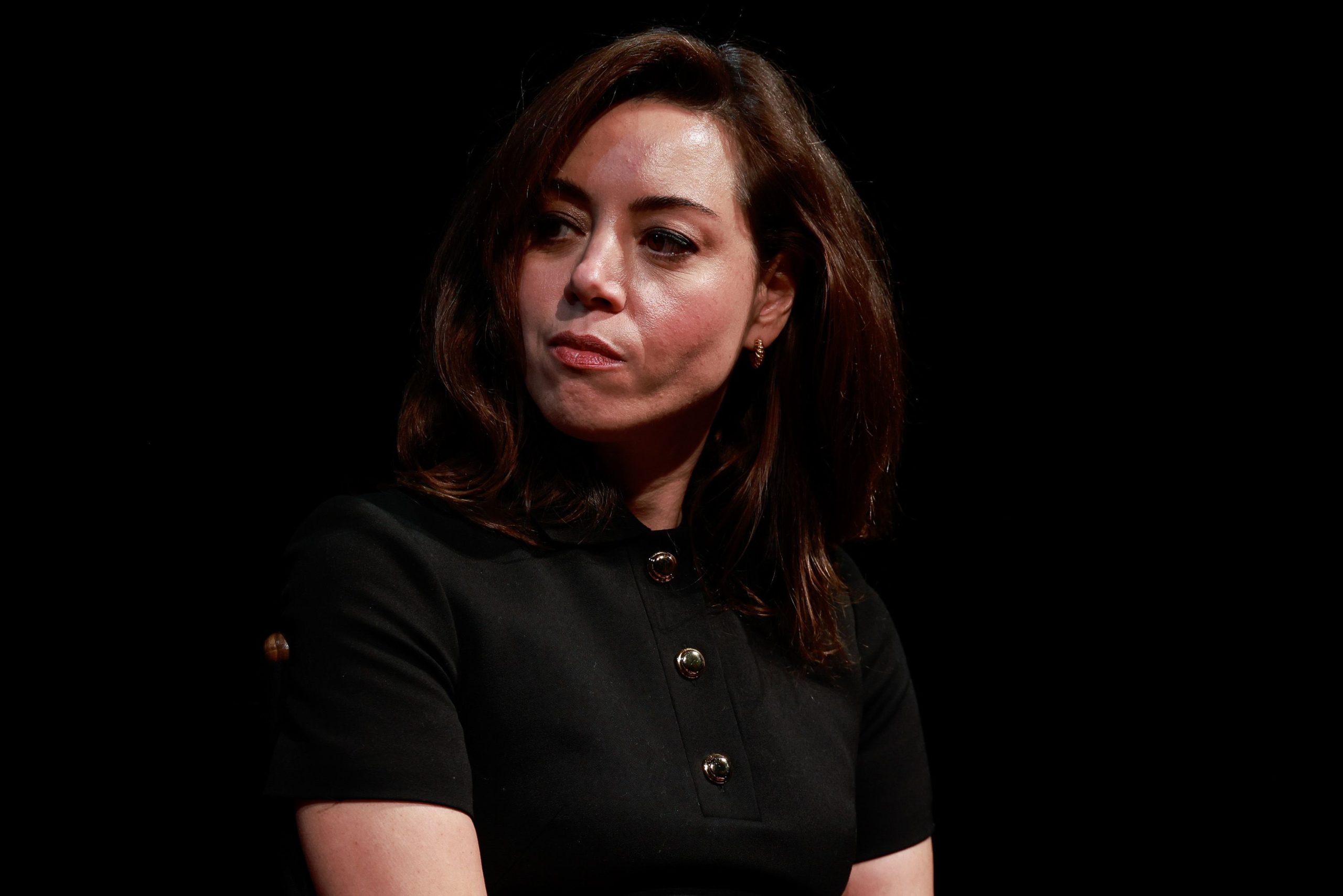 ​Aubrey Plaza reaparece por primera vez en público tras el fallecimiento de su marido (y con un precioso guiño hacia él) 