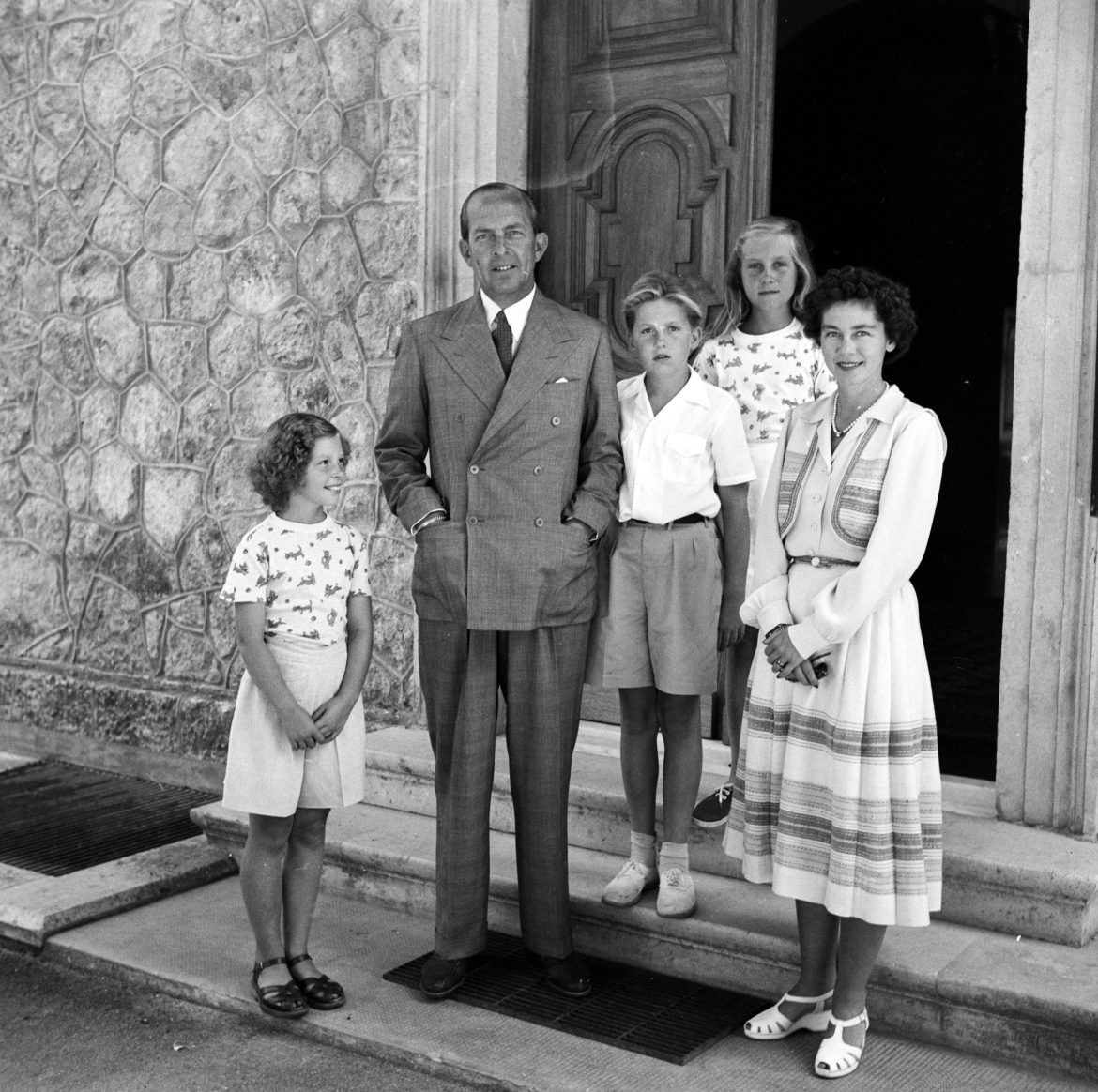 ​La invitada más especial (y accidentada) de la reina Sofía a la boda de la infanta Elena y Jaime de Marichalar: “Mi segunda madre, no me importa decirlo» 