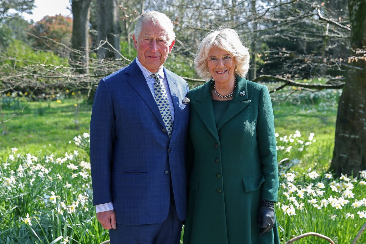 ​Carlos III compra por tres millones una casa junto al refugio de Camilla: lo que la decisión significa para la reina (y su matrimonio) 