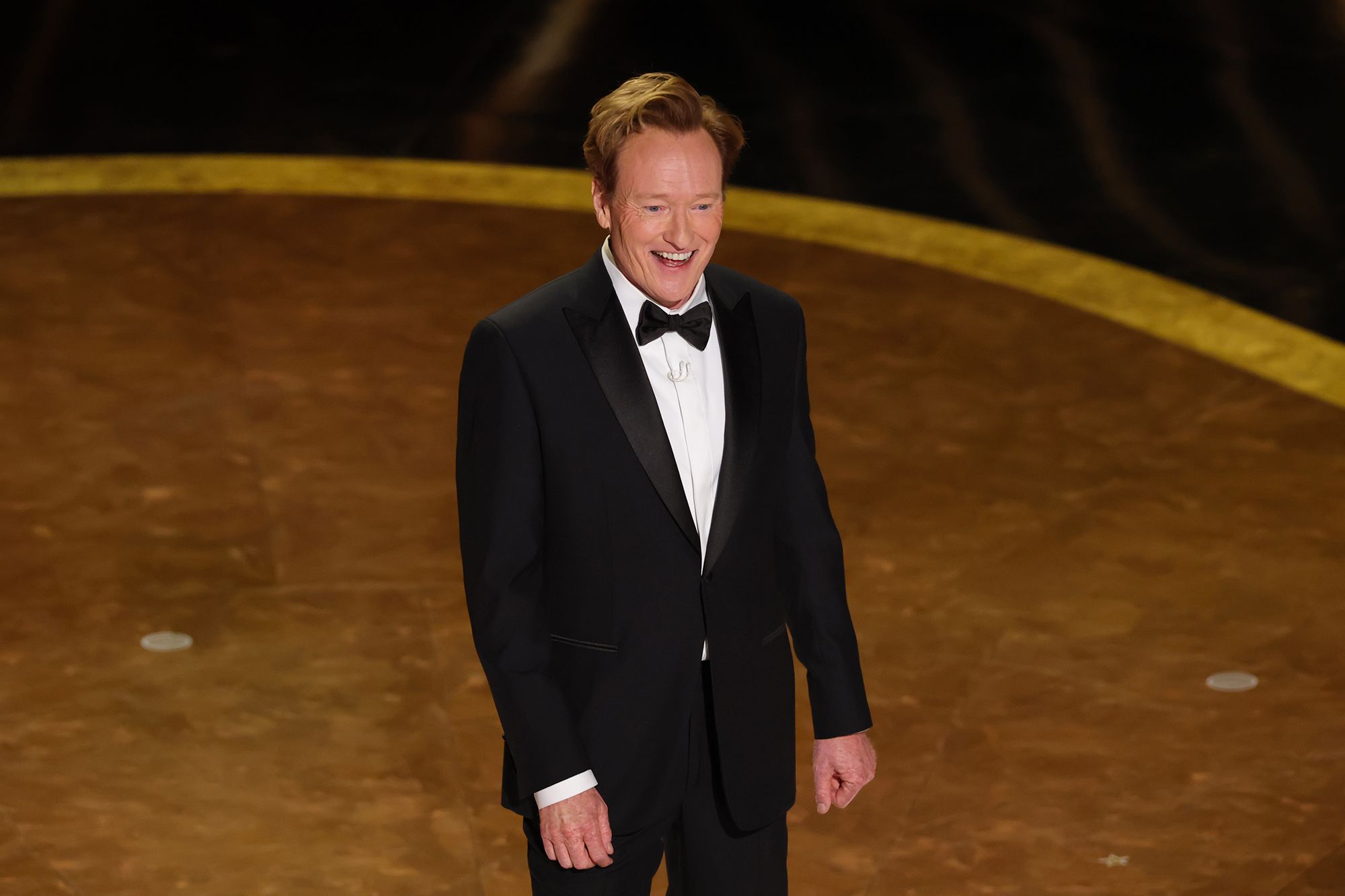 ​El chiste de Conan O’Brien sobre Karla Sofía Gascón y otras bromas de su monólogo en los Premios Oscar 2025 