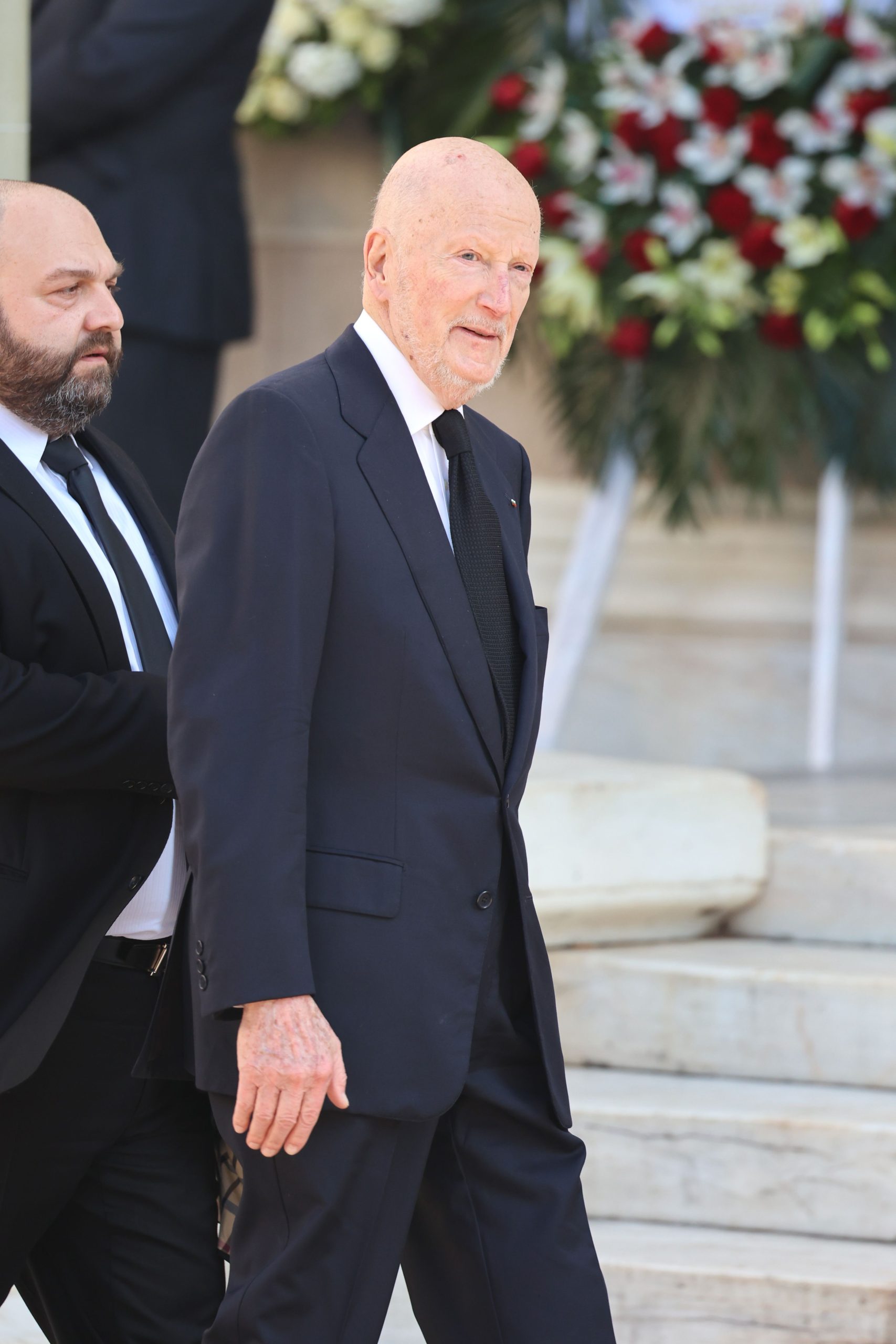 ​Germán de Leiningen, el sobrino de Simeón de Bulgaria que vive en Canadá: trabaja 12 horas al día en un banco, está casado con una profesora y tiene tres hijas que nada tienen que ver con la vida en un palacio 