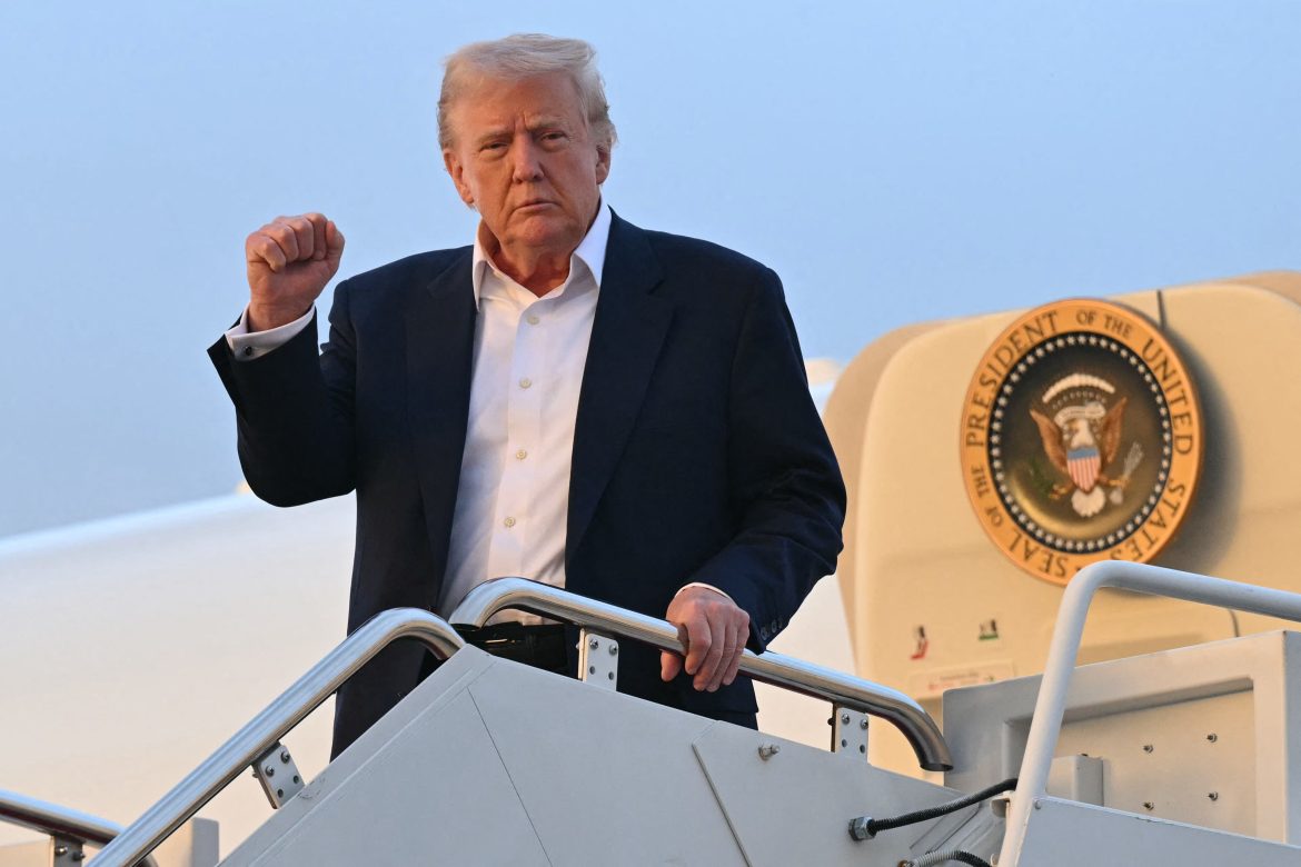​El avión de lujo que Catar quiere regalar a Trump plantea “una situación muy peligrosa”, alerta un exabogado de la Casa Blanca 