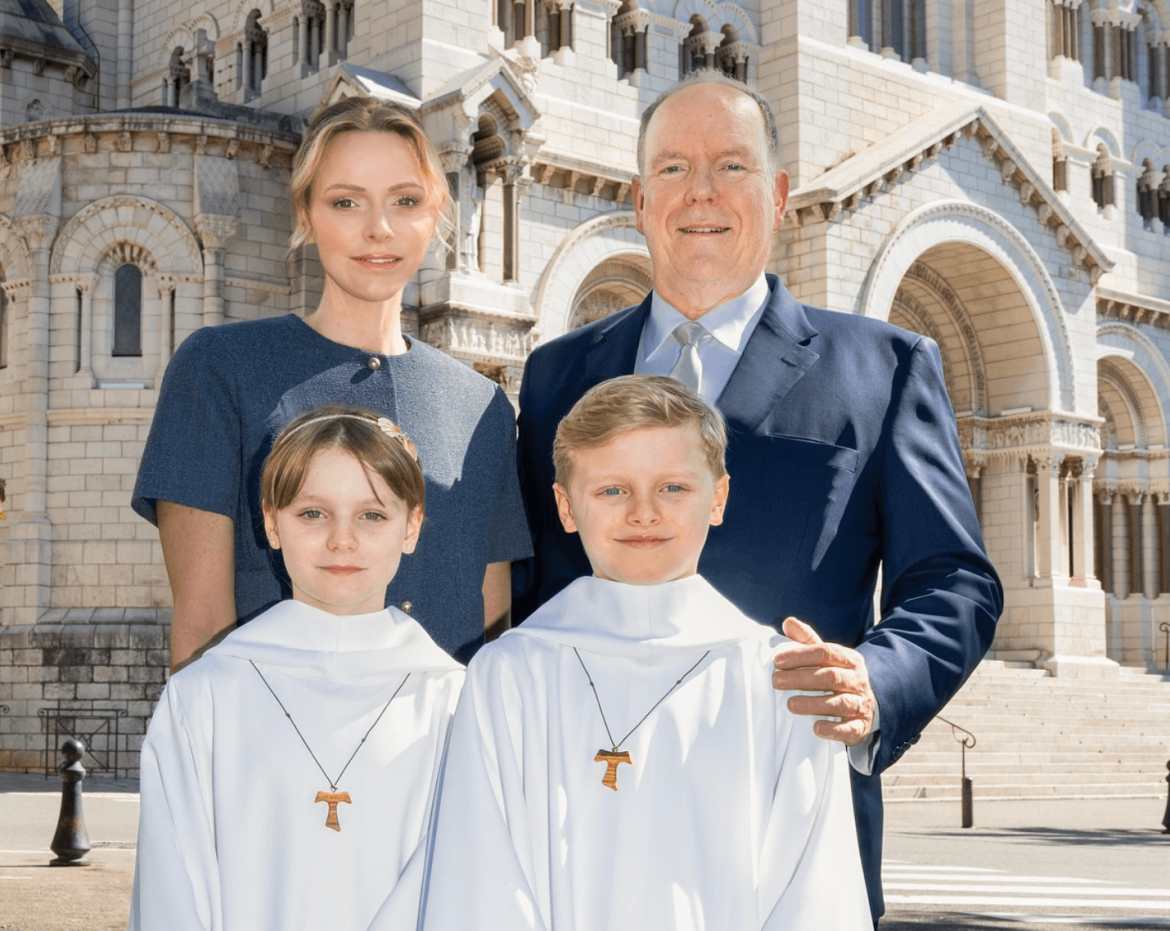 ​Jacques y Gabriella de Mónaco celebran su primera comunión 10 años después de su fastuoso bautizo 
