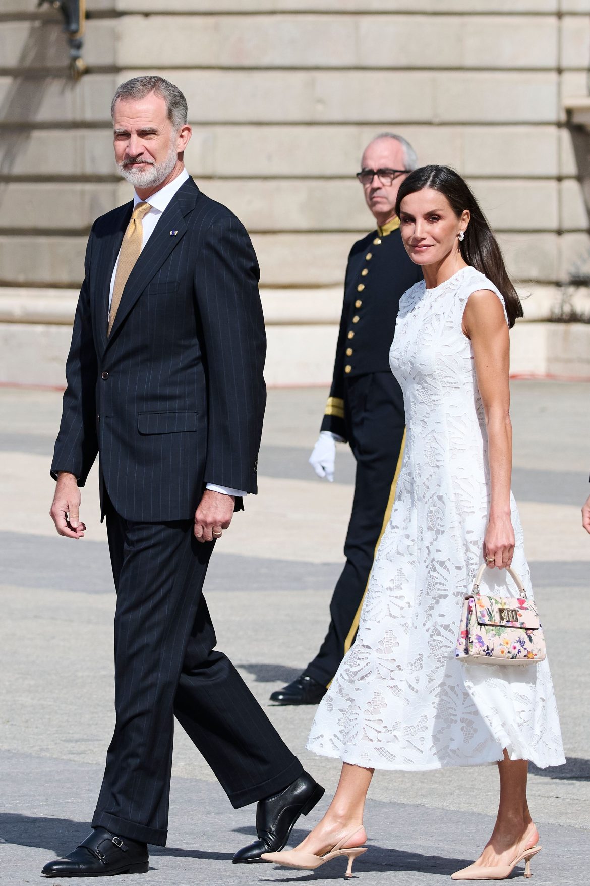 ​Felipe y Letizia, que podría presumir de ‘privilegio blanco’, asistirán a la misa del inicio del papado de León XIV 
