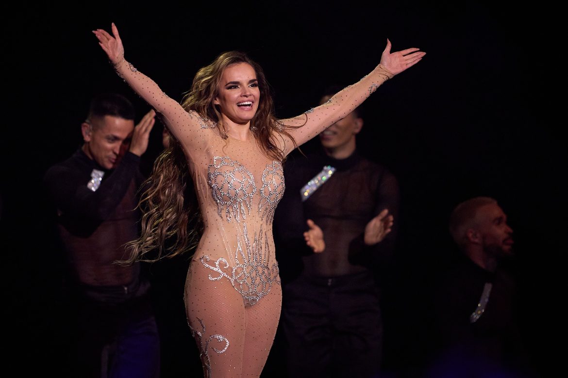 ​“Hemos dormido muy poco”: la llegada de Melody en su conquista de Eurovisión 