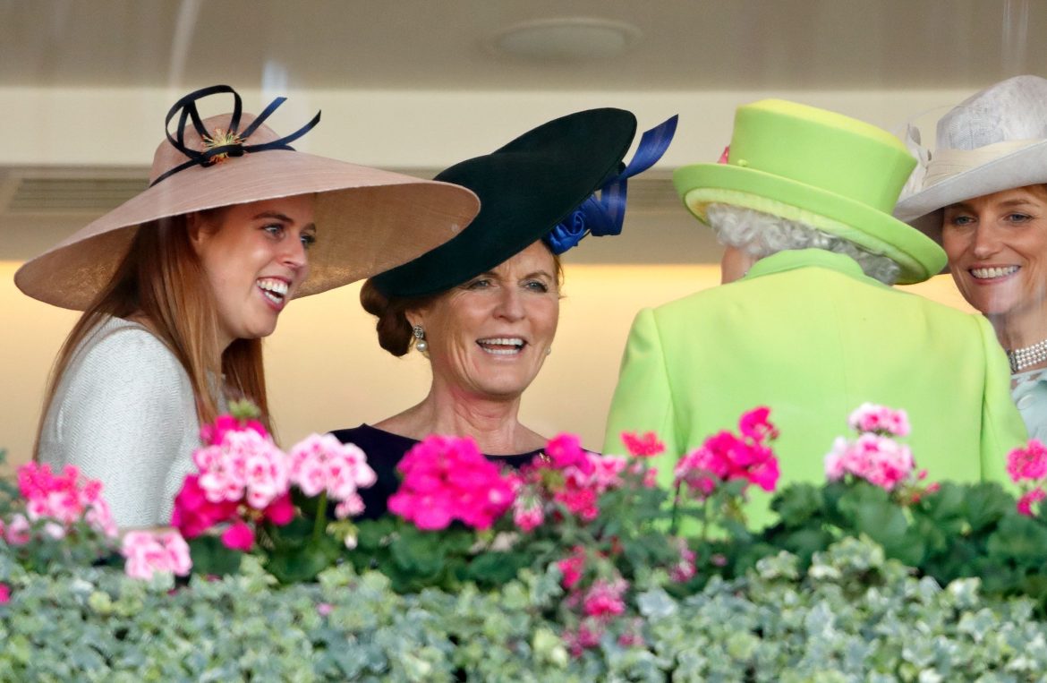 ​“Me dicen: ¡guau, guau!”: Sarah Ferguson asegura que la reina Isabel II se comunica con ella a través de sus corgis 