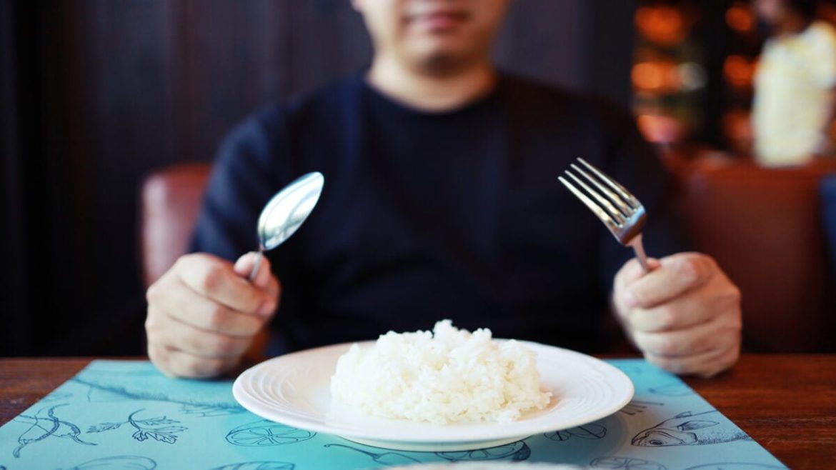 Arroz recalentado: riesgos, cuánto dura y cómo conservarlo bien