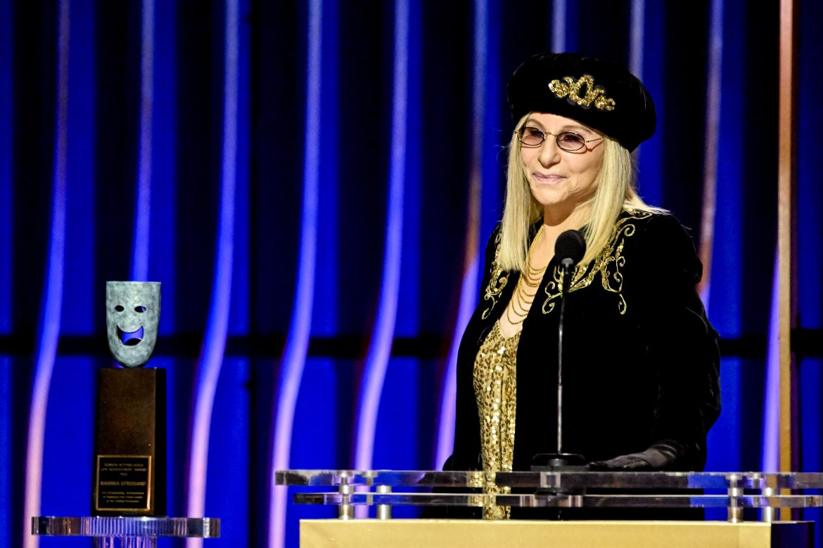 ​“Soy muy perezosa. No me gusta tener que trabajar”: la confesión de Barbra Streisand en su regreso a la música 