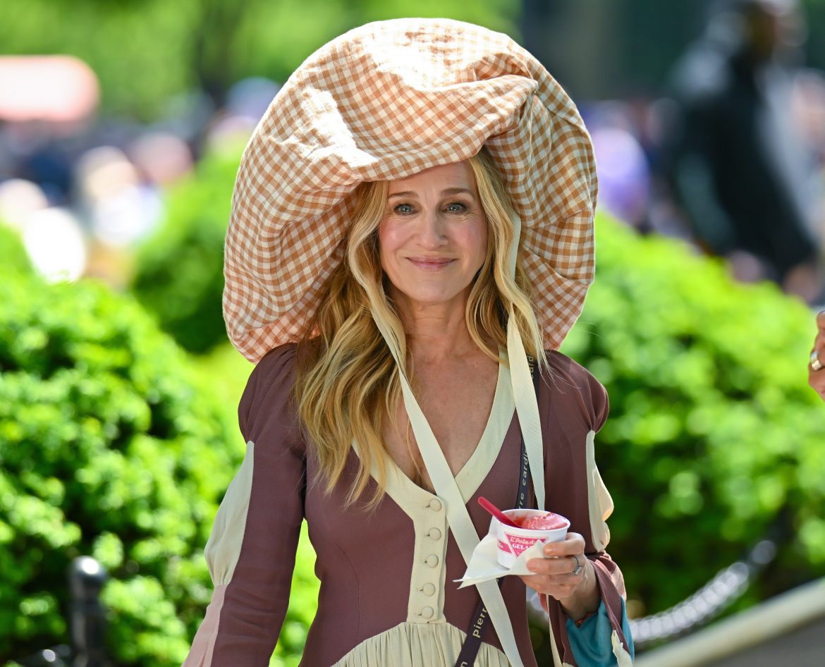 ​Cuando tu madre es Carrie Bradshaw pero no te interesa en absoluto su armario de ensueño: el irónico caso de las hijas de Sarah Jessica Parker 