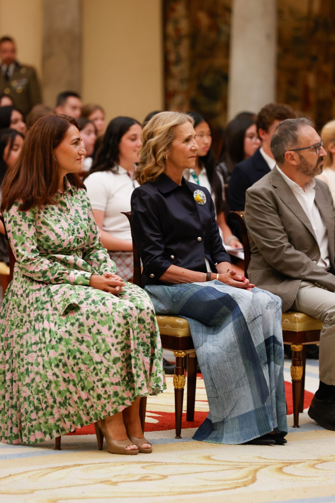 ​La infanta Elena preside en El Pardo su único acto oficial en representación de la Corona: un concurso con ecos de su pasado como maestra 