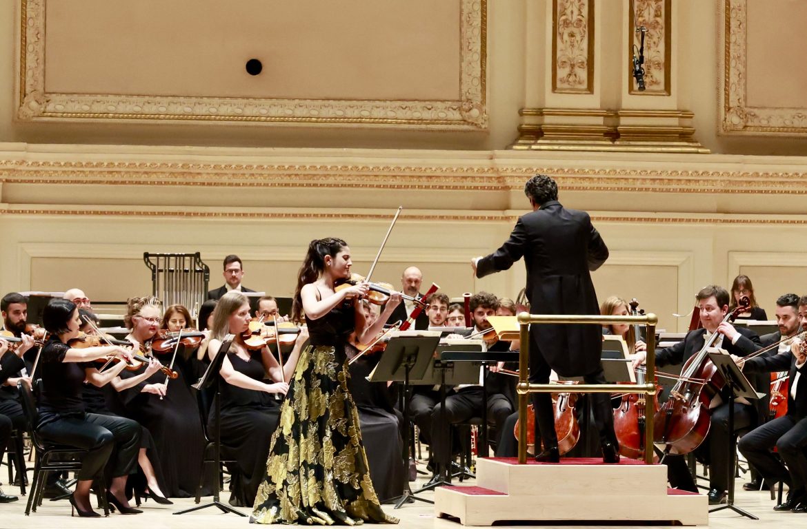 ​María Dueñas, la ‘princesa’ española del violín que se ha reencontrado con Leonor en Nueva York 