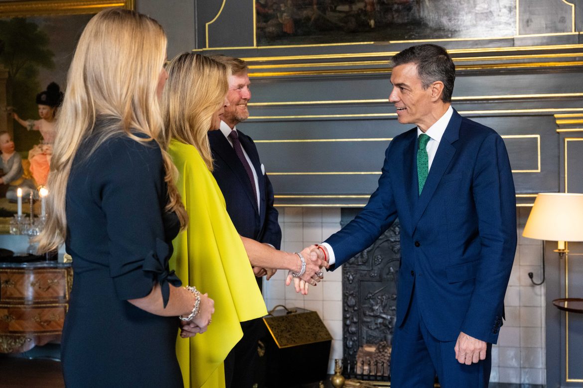 ​El gran reto de Guillermo y Máxima (¡y Amalia!) de Holanda como anfitriones de la OTAN: desayuno con Trump, ajuste del protocolo con Pedro Sánchez y una gran cena palaciega 