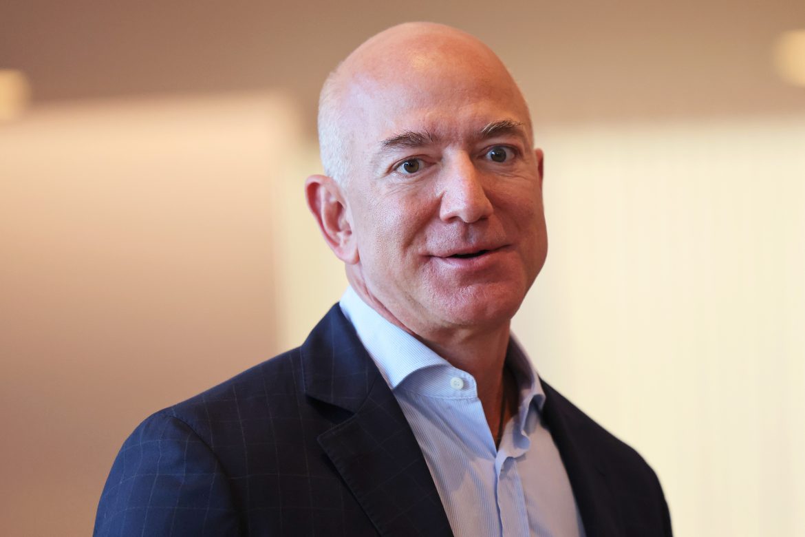 ​El sencillo hábito que cumple Jeff Bezos cada mañana antes de empezar a trabajar 