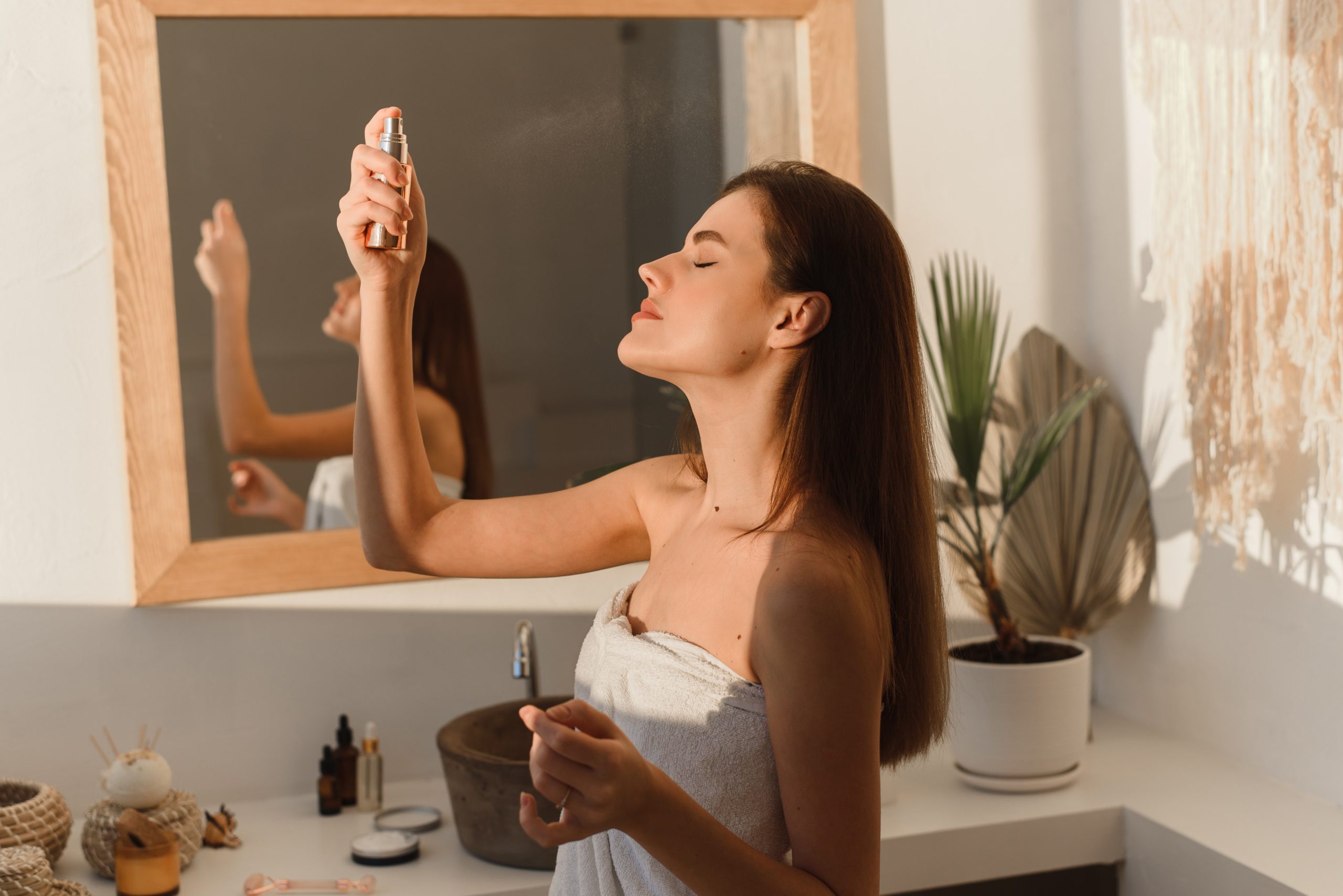 ​Bruma facial: el producto que tu piel necesita durante todo el año para mantenerla hidratada 