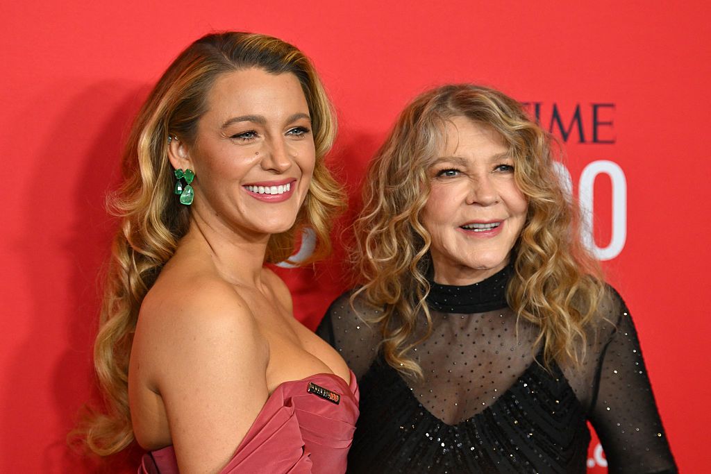 ​“La mayoría de mis pasiones provienen de ella”: Blake Lively rinde un homenaje verbal y floral a su madre 