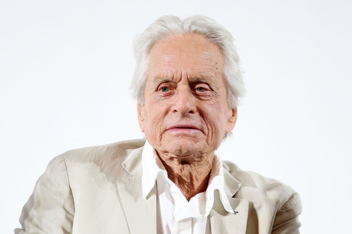 ​Michael Douglas: “Mi padre me dijo que de haber sabido que tendría tanto éxito, habría sido más amable conmigo» 